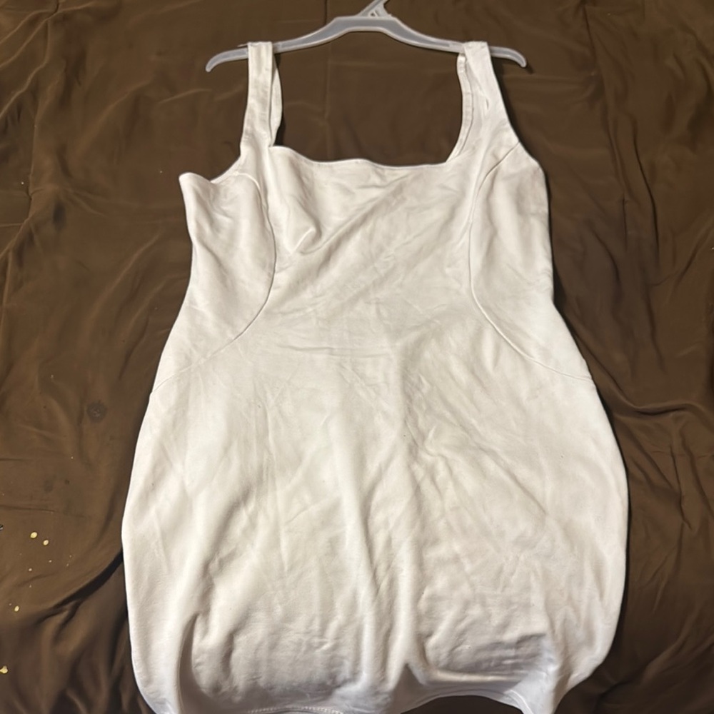 White Sleeveless Dress